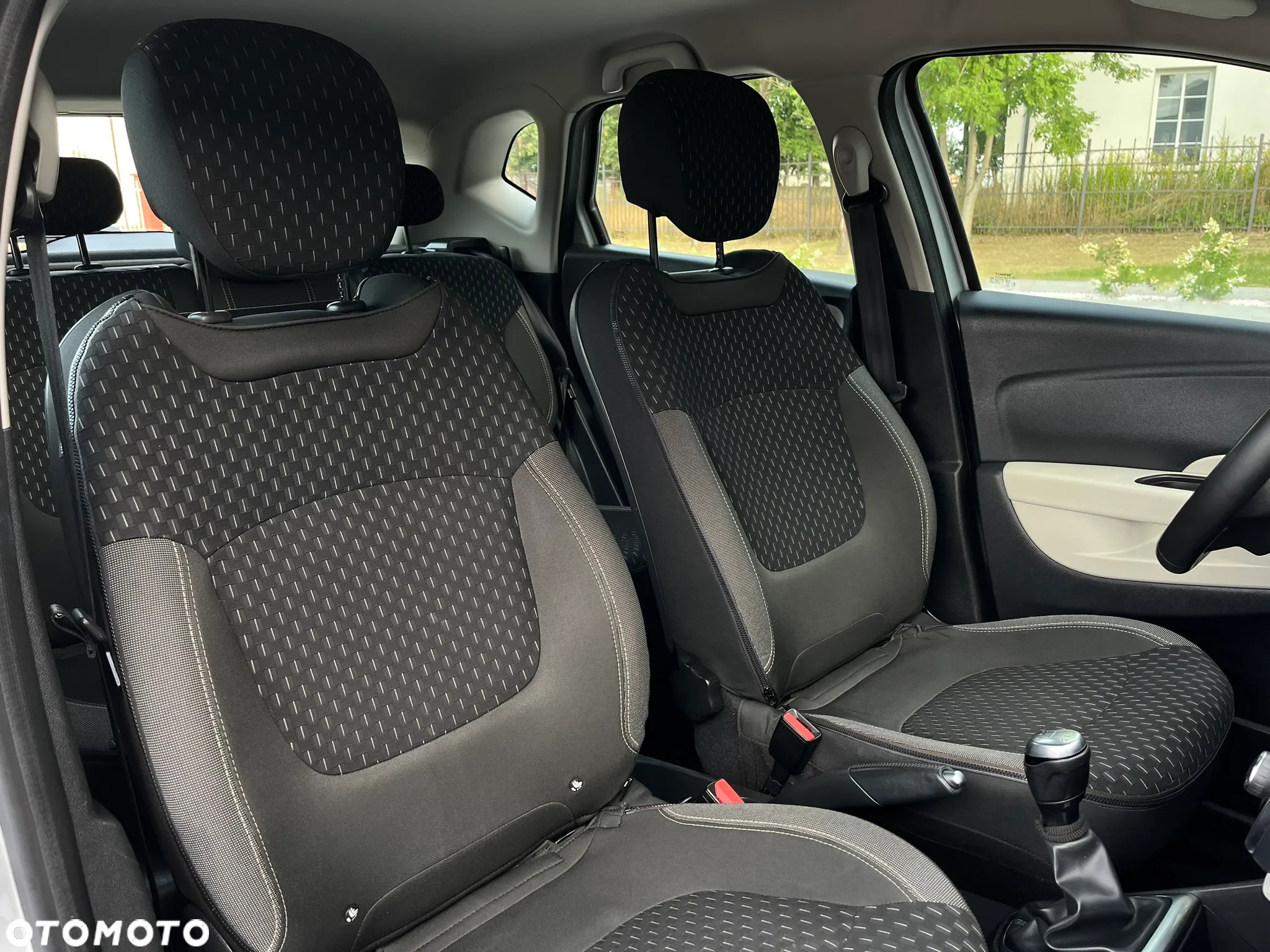 Renault Captur 0.9 Energy TCe Intens - 13