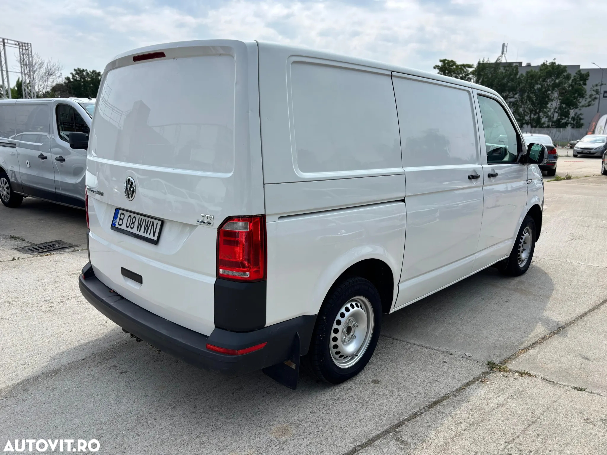 Volkswagen Transporter - 3