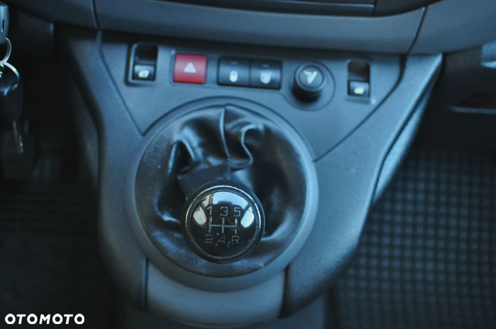 Citroën BERLINGO II - 20