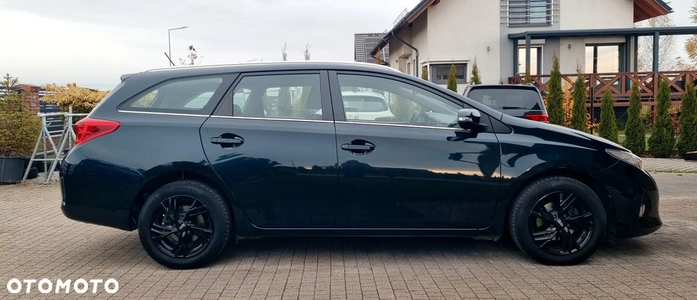 Toyota Auris 1.6 Valvematic Comfort - 4