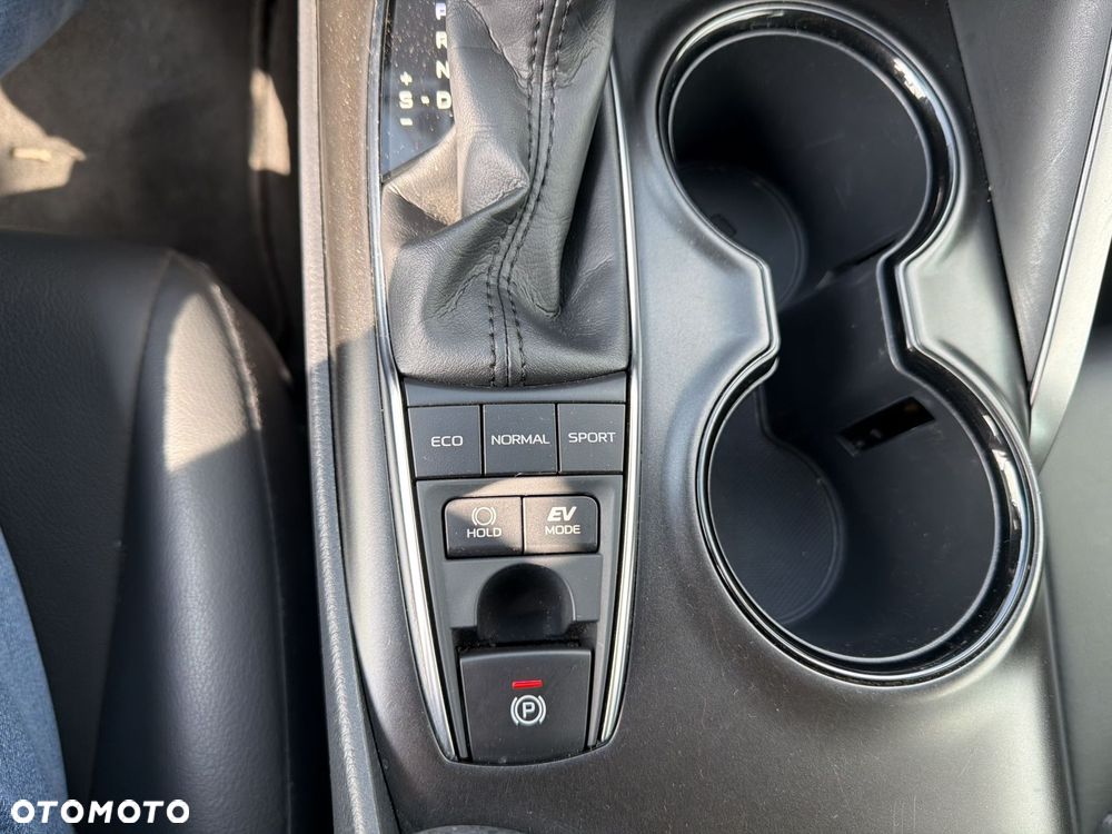 Toyota Camry 2.5 Hybrid Prestige CVT - 18