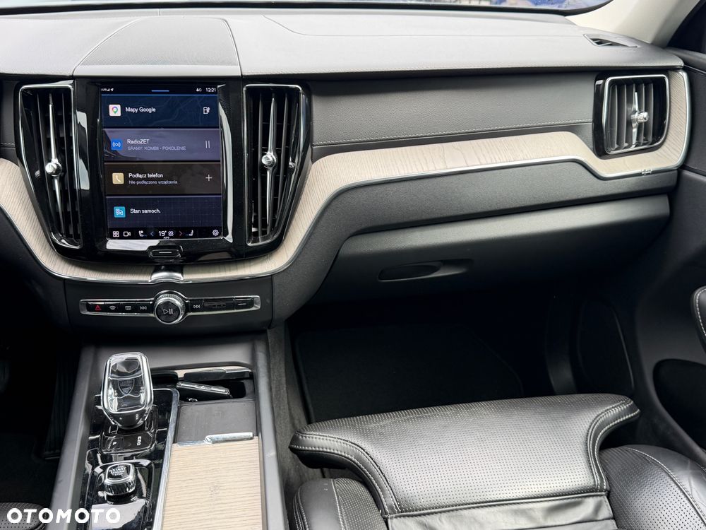 Volvo XC 60 T6 Plug-In Hybrid AWD Inscription - 7