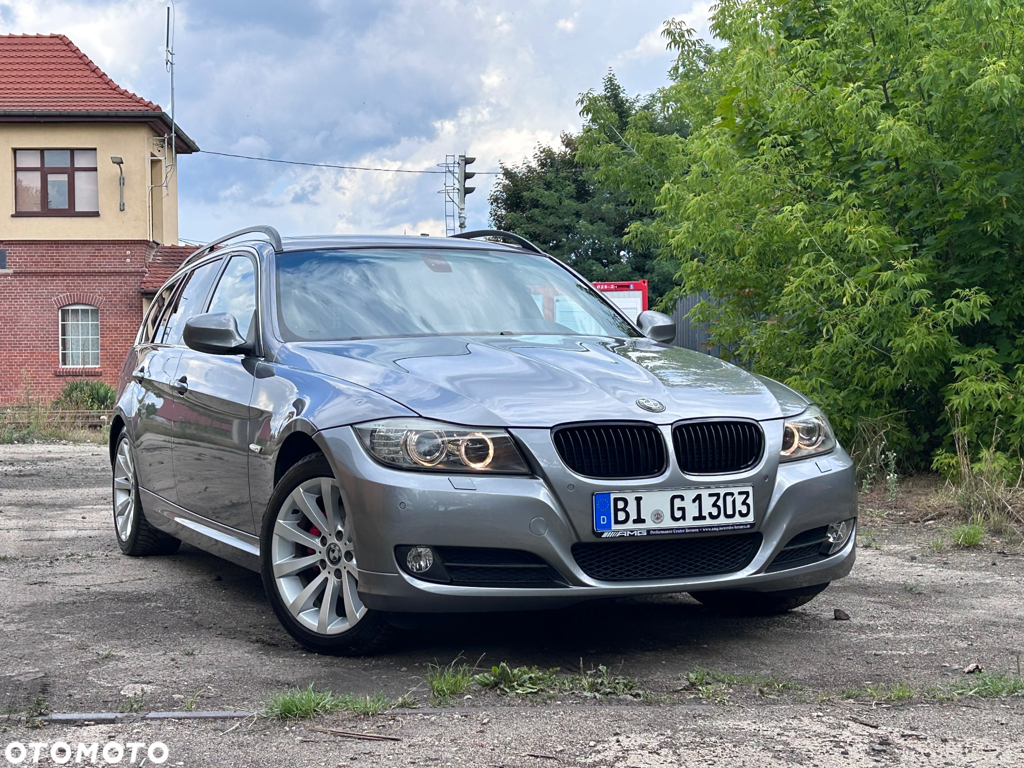 BMW Seria 3 320i Touring - 2