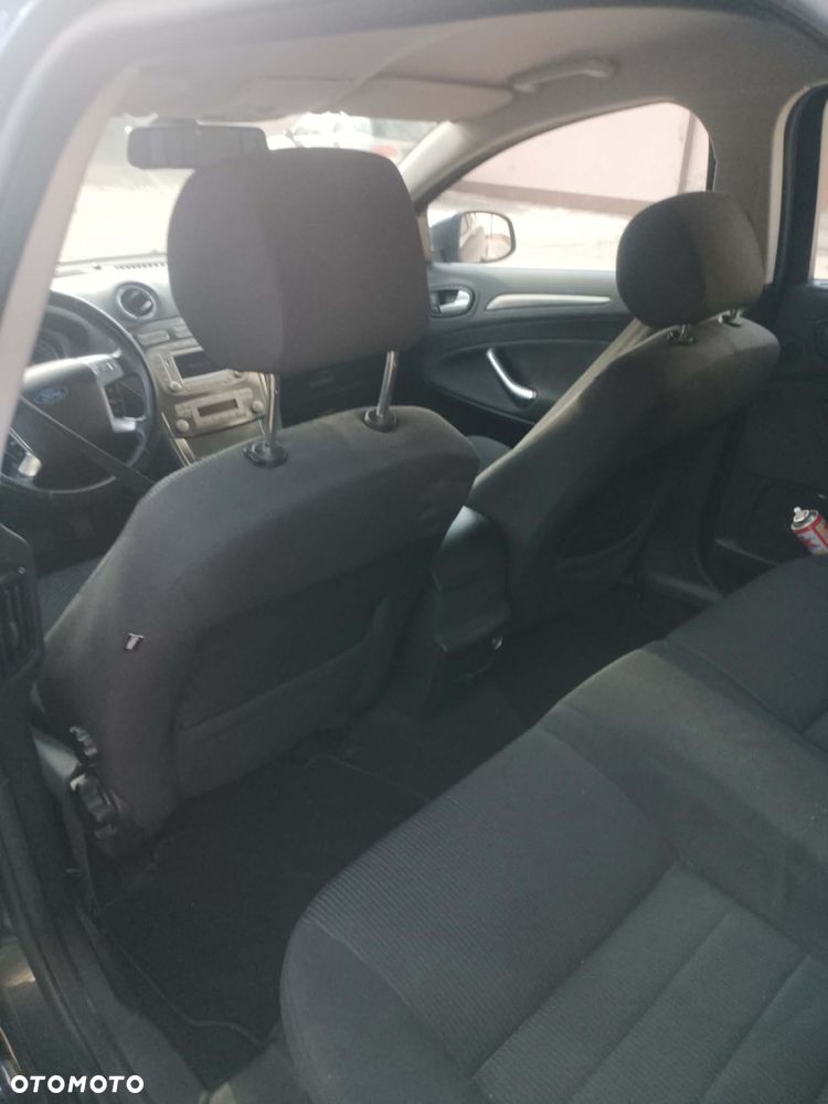 Ford Mondeo 2.0 TDCi Black Magic - 3