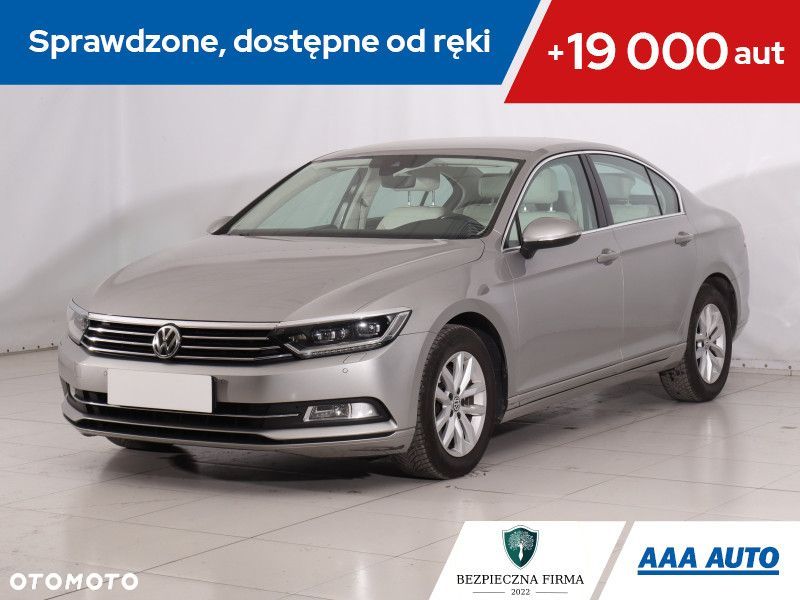 Volkswagen Passat - 2