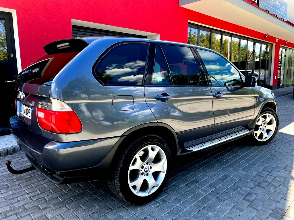 BMW X5 4.4i - 10