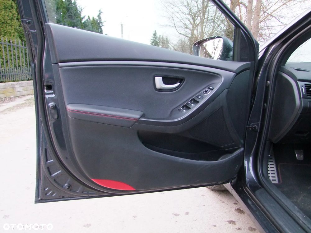 Hyundai i30 1.6 T GDI Turbo - 12