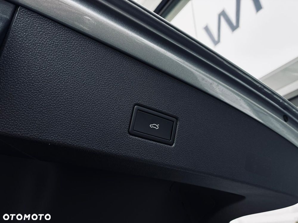 Volkswagen T-Roc - 25