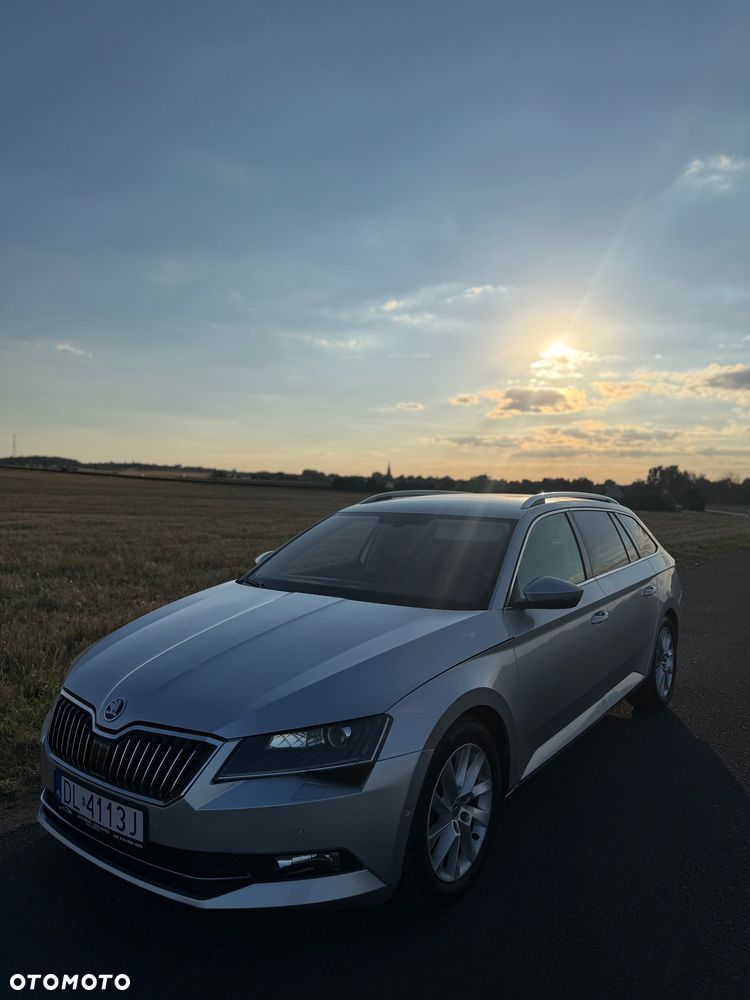 Skoda Superb 2.0 TDI Ambition DSG - 6