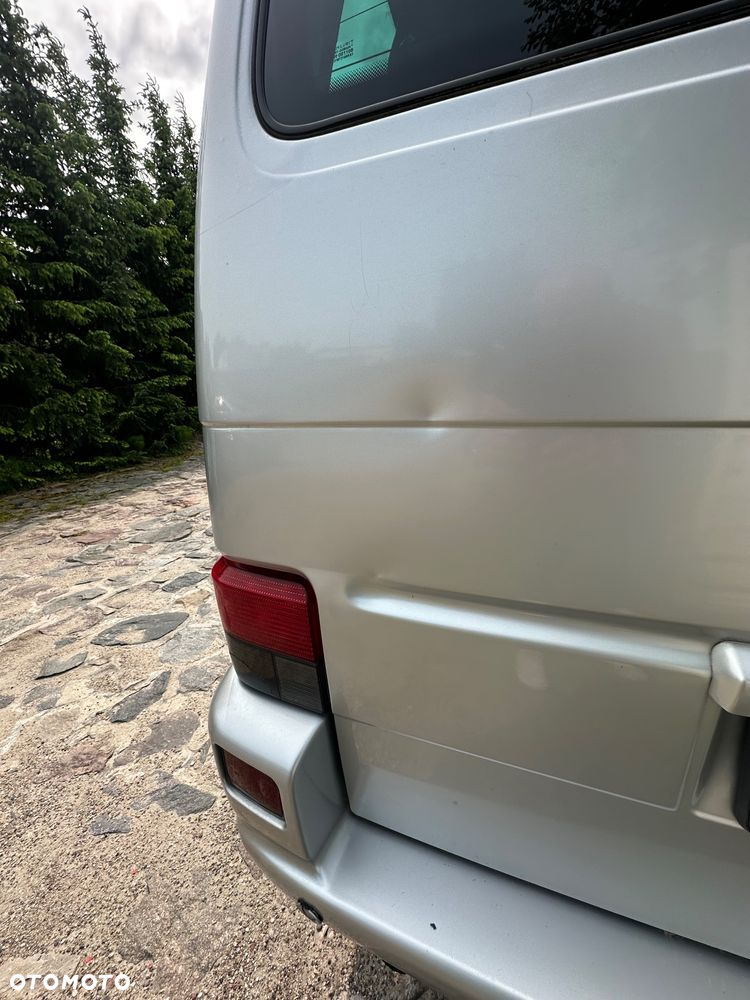 Volkswagen Caravelle - 14