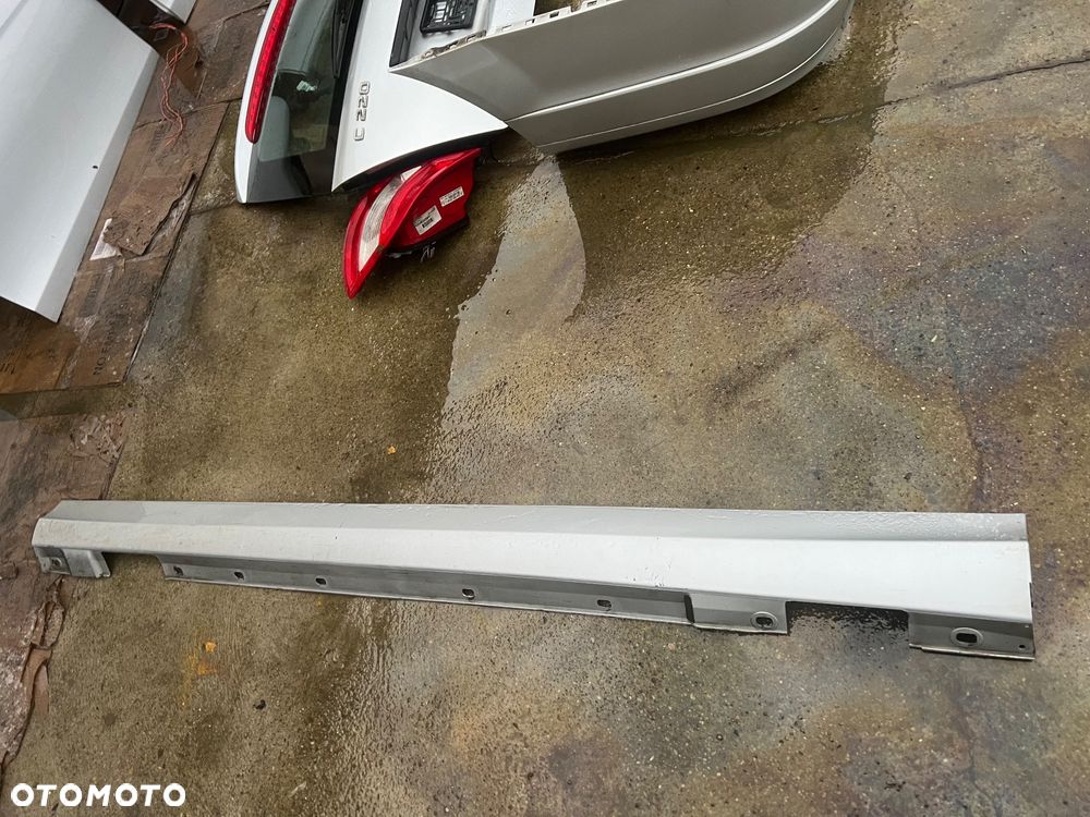 Mercedes w204 przód kompletny maska grill gril lampy lusterko c775 błotnik przedni prawy lewy przód zbiorniczek spryskiwaczy zderzak przedni pdc klapa bagażnika zderzak tył tylni lampa tył tylnią pas przedni kompletny z chłodnicami belka w204 c klasa próg zamek drzwi - 18