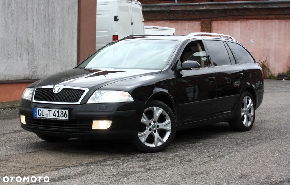 Skoda Octavia Combi 2.0 TDI DSG Laurin & Klement - 2