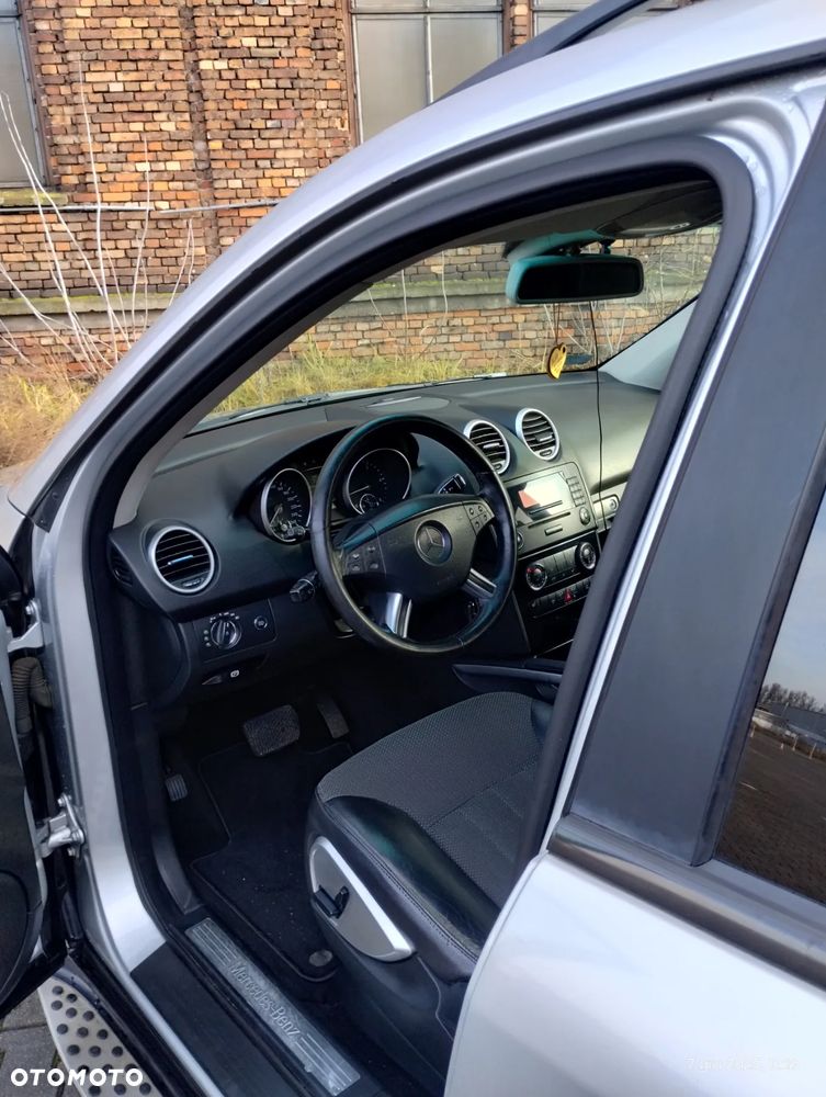 Mercedes-Benz ML - 12