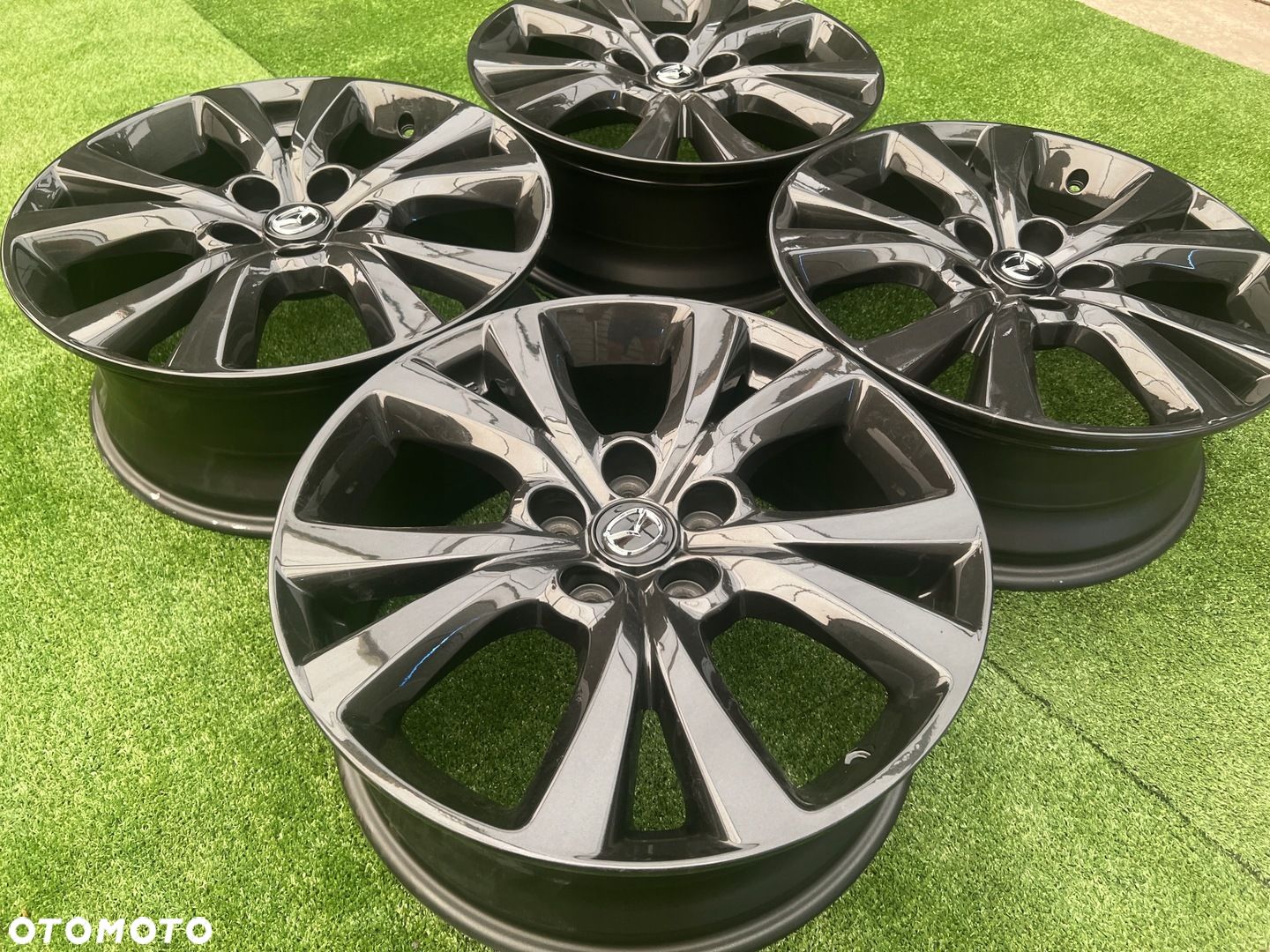 KOMPLET FELG FELGI ALU ALUMINIOWE MAZDA MX30 3 6 CX3 CX30 CX5 18 ET45 - 1