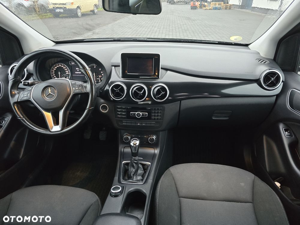 Mercedes-Benz Klasa B 180 d BlueEFFICIENCY Edition Style - 17