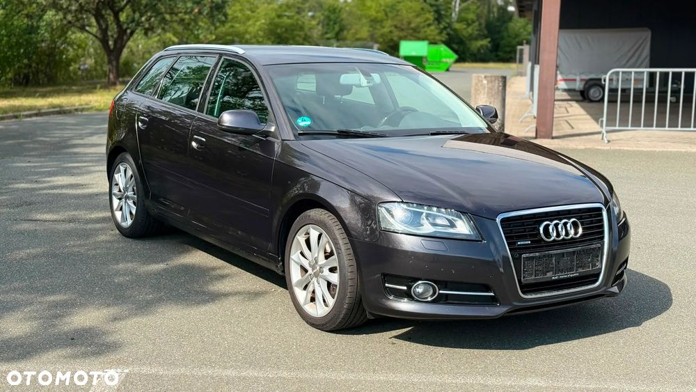 Audi A3 Sportback 2.0 TDI DPF quattro Ambiente - 1