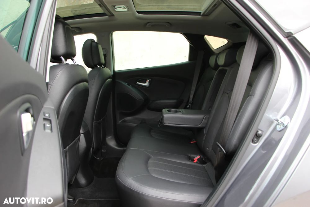 Hyundai ix35 2.0 CRDI 4WD Automatik Style - 10