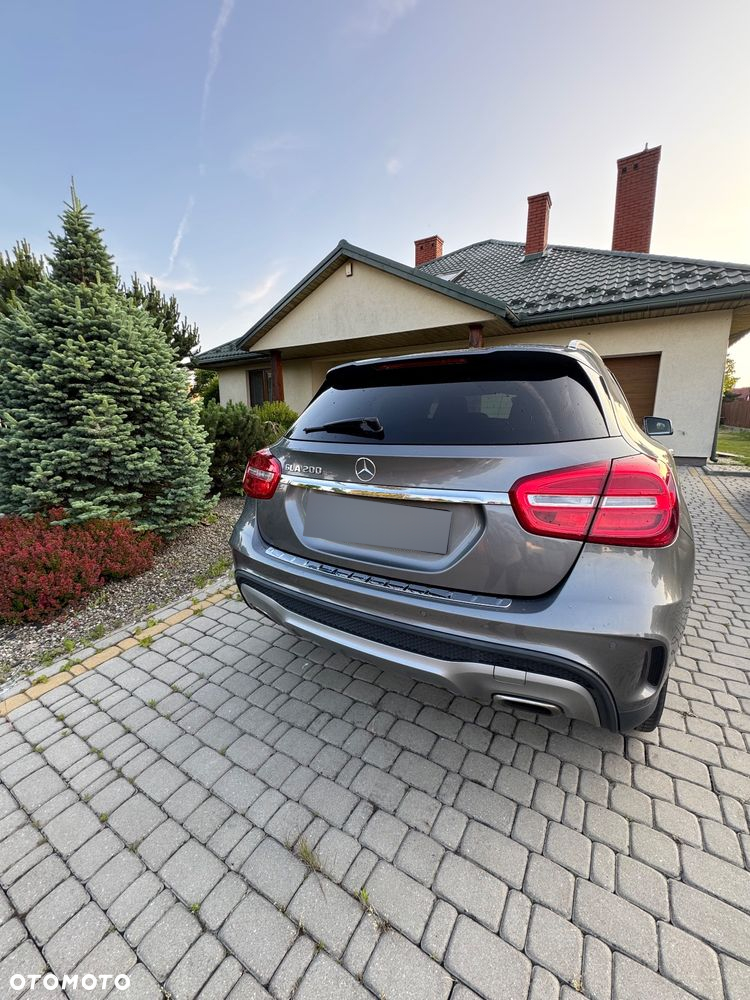 Mercedes-Benz GLA - 5