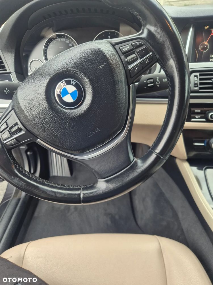 BMW Seria 5 518d - 27