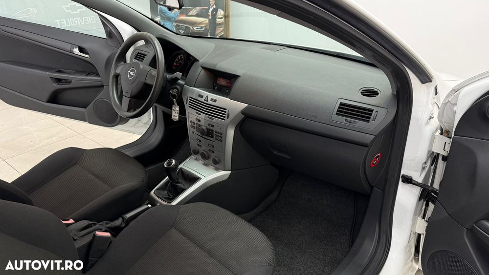 Opel Astra GTC 1.4 - 9