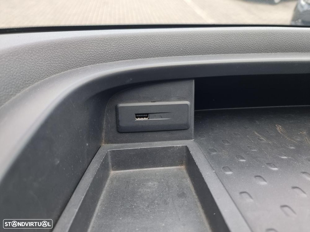 Renault Trafic 2.0 dCi L1H1 - IVA Dedutível - 27