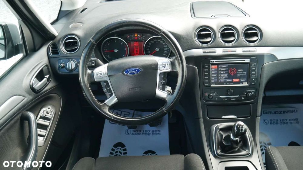 Ford S-Max - 8