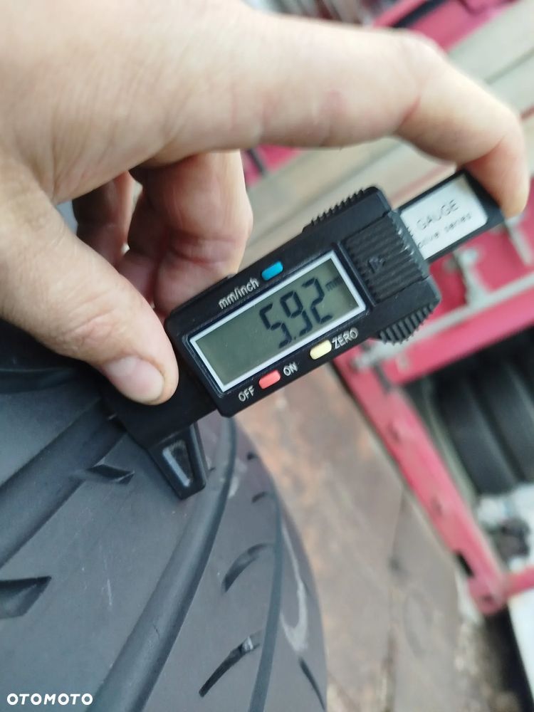 245/40R19 95Y Pirelli P Zero Nero Super stan - 8