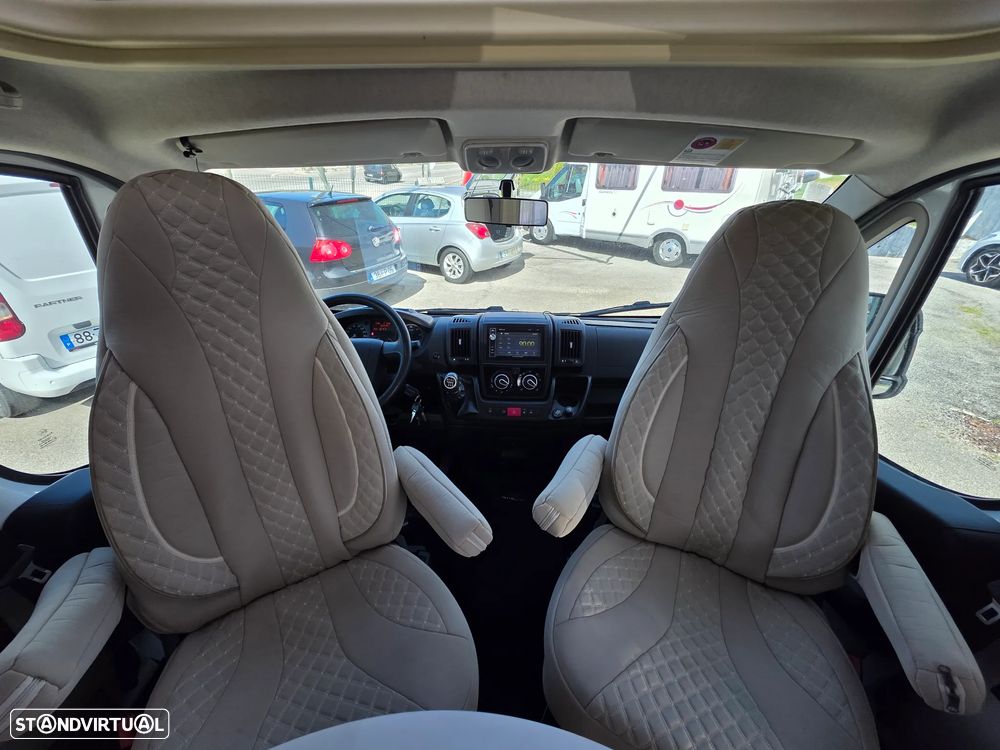 Fiat Ducato Roller 2.3 130CV Cama Central - 24