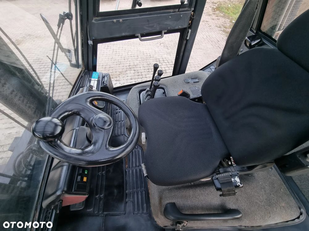 Linde H60D Wózek Widłowy 6 ton Udzwig. Silnik DEUTZ Turbo 6 cylindrów. 2x Posuw wideł Hydr. niski przebieg 6326h. Import Norwegia! Zero luzów i wycieków Jazda Hydrostatic. Stan Perfekcyjny! DIESEL - 38