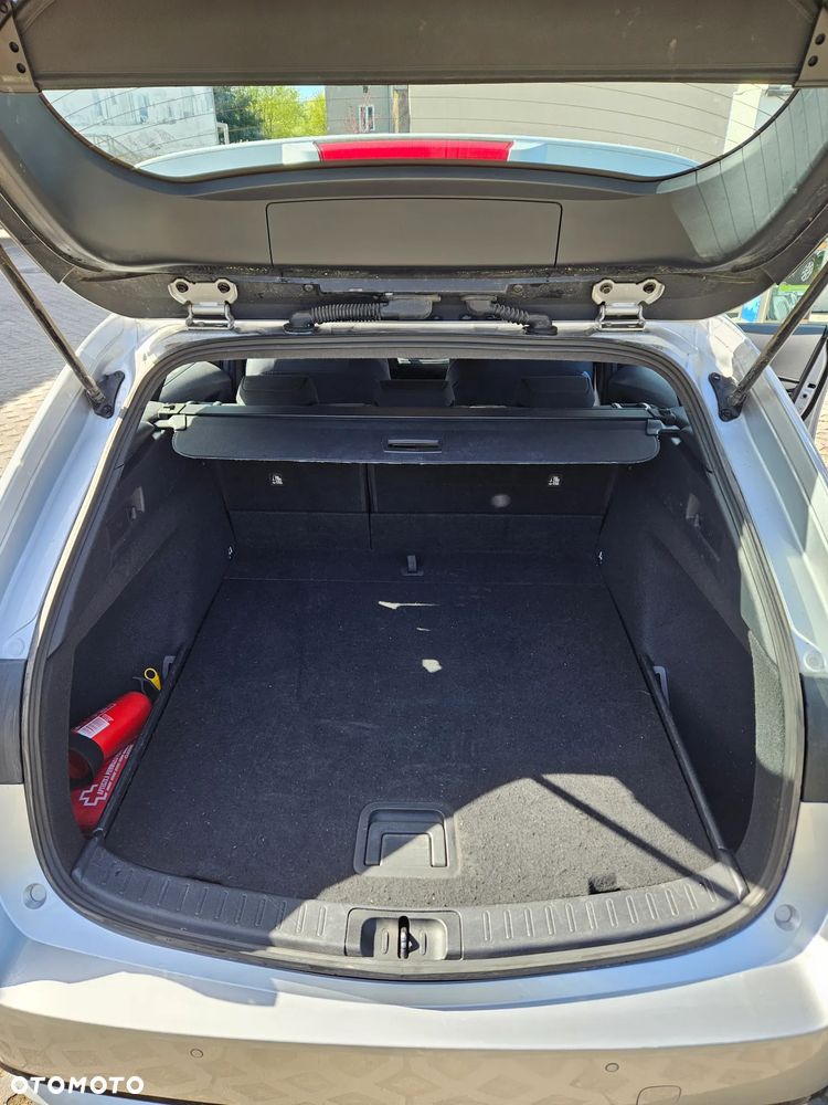 Toyota Corolla 1.8 Hybrid Comfort - 18