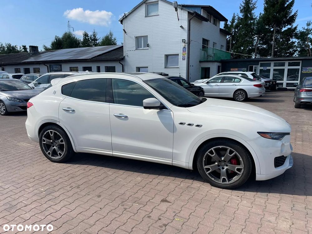 Maserati Levante Q4 - 1