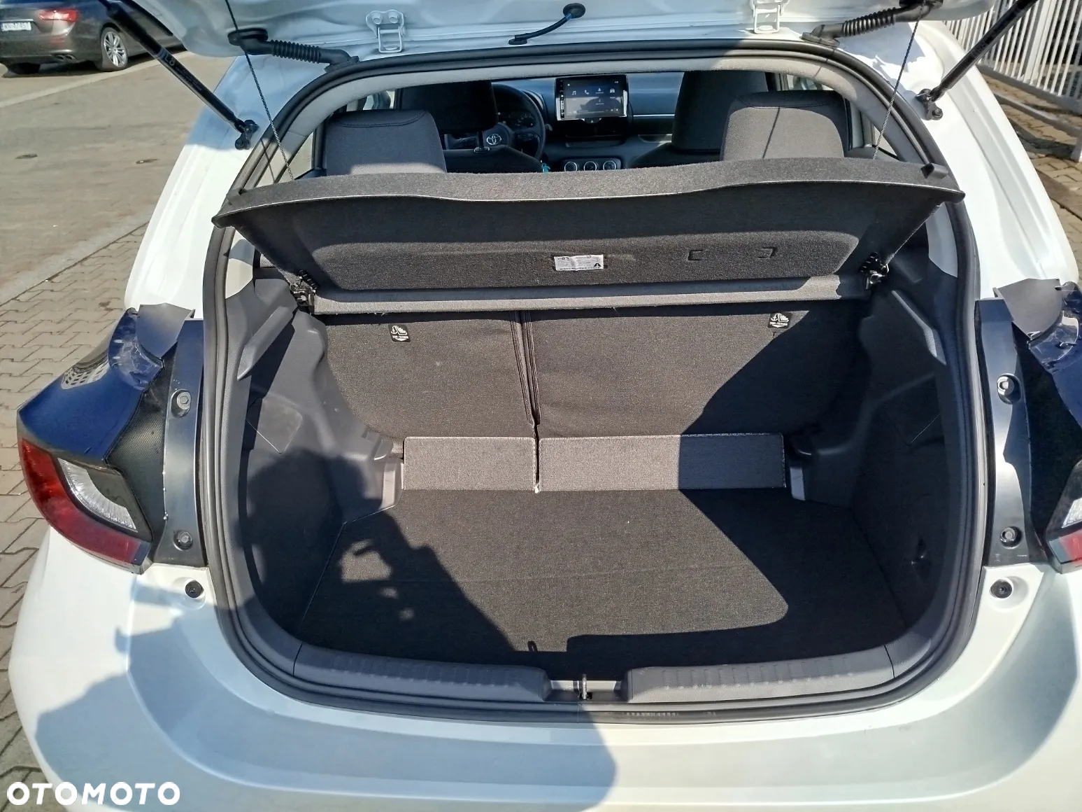 Toyota Yaris Hybrid 1.5 Comfort - 6