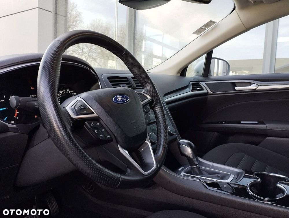Ford Mondeo - 17