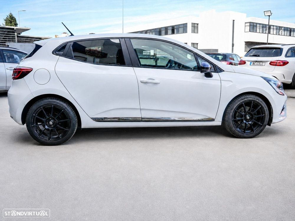 Renault Clio - 16