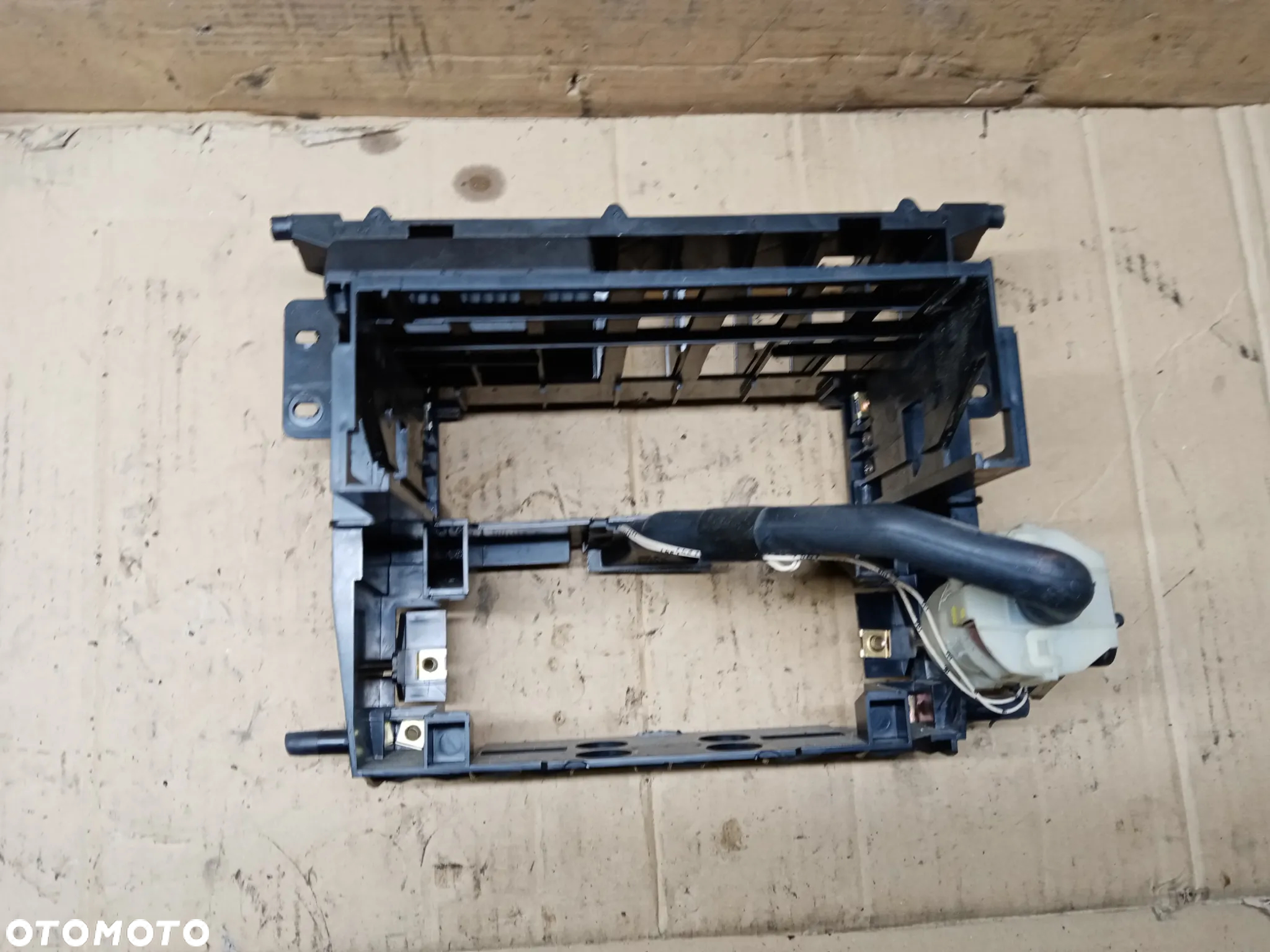 Ramka radia stelaż kieszeń pompka Audi A4 B5 8D0820529S 8D0857007F - 7
