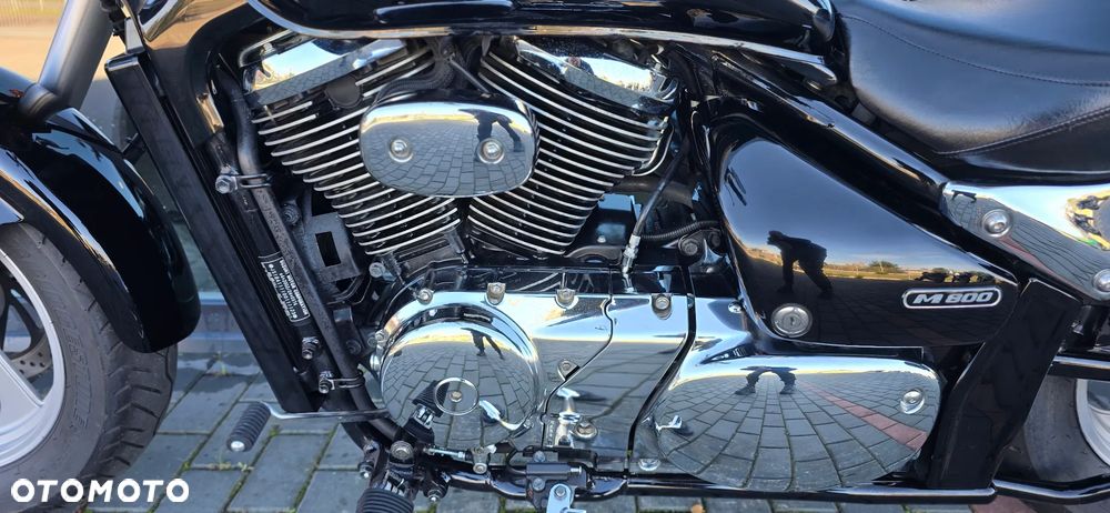 Suzuki Intruder - 39