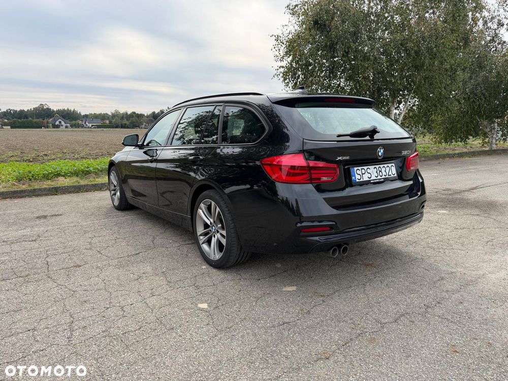 BMW Seria 3 320i xDrive Sport Line - 7