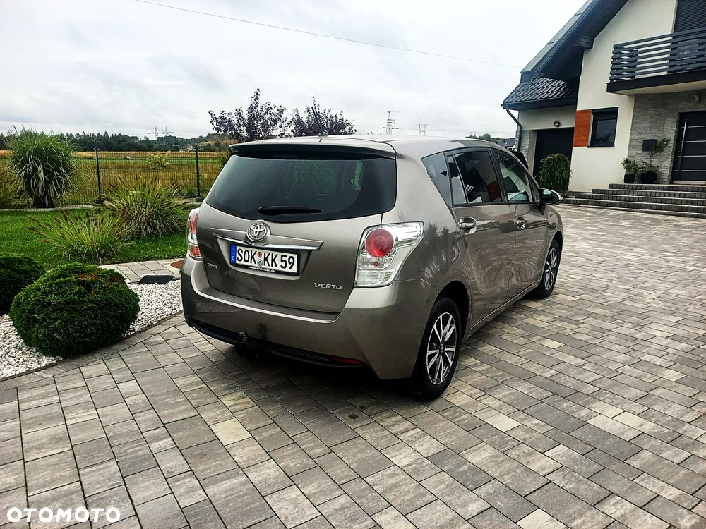 Toyota Verso 1.6 D-4D Prestige - 6