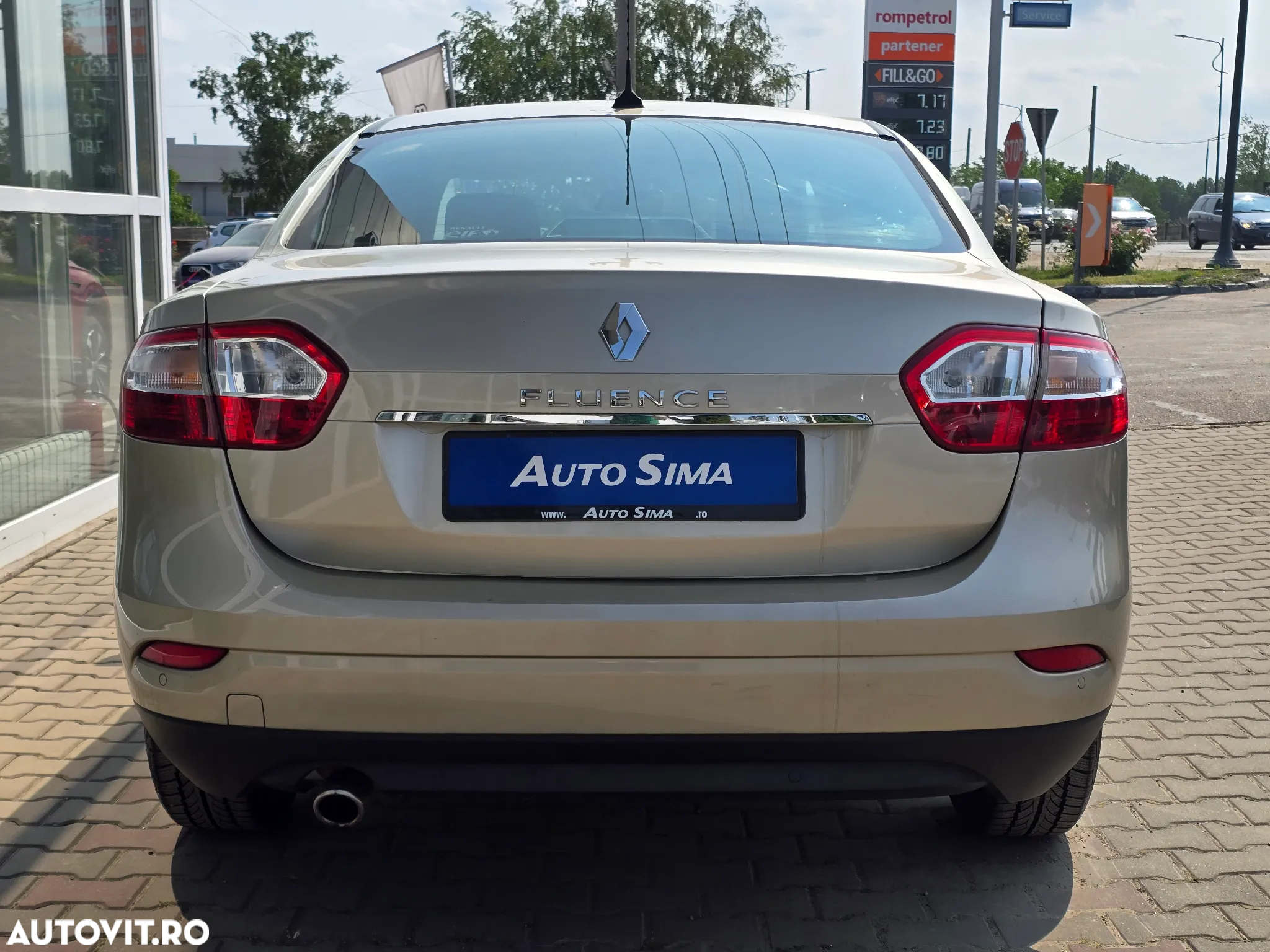 Renault Fluence 1.6 16V 110 Dynamique - 6