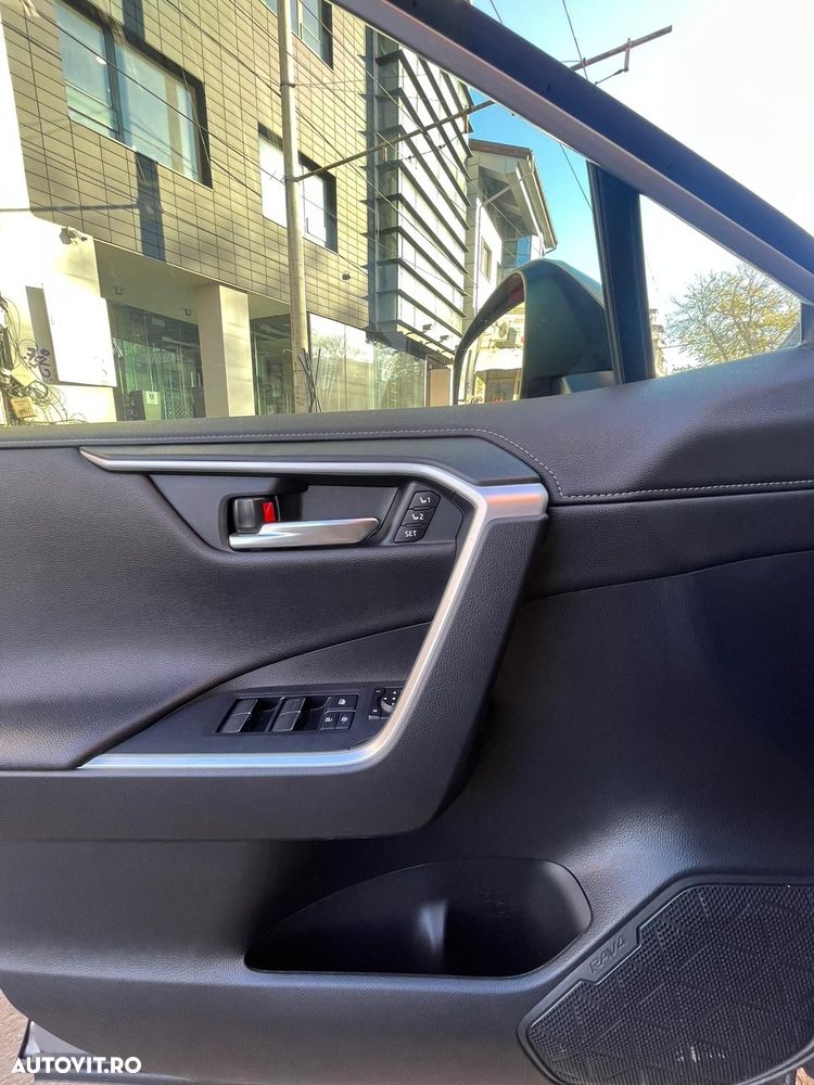 Toyota RAV4 2.5 Hybrid VVT-iE 4x4 Luxury - 17