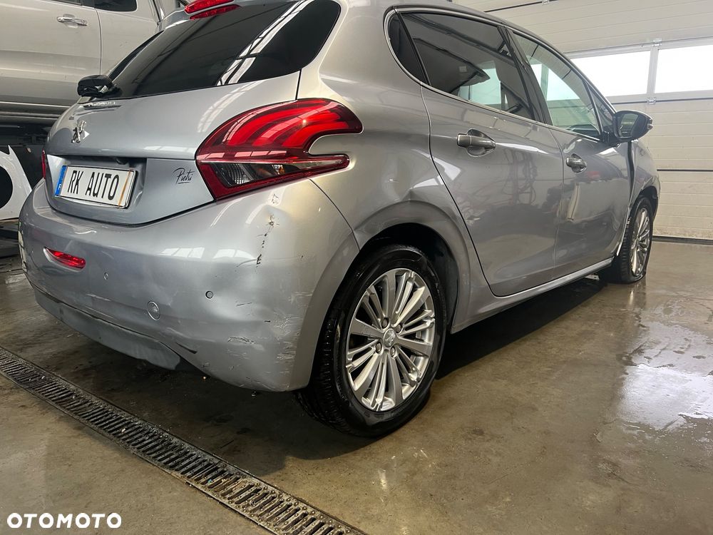 Peugeot 208 PureTech 110 Stop & Start Tech Edition - 5
