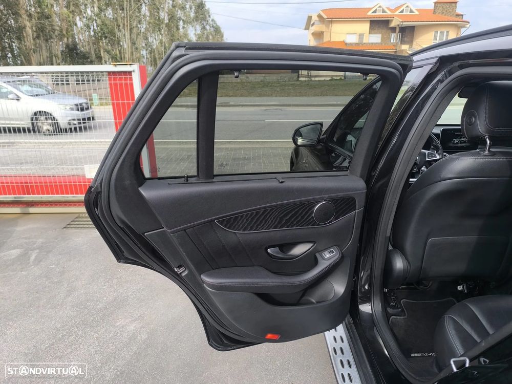 Mercedes-Benz GLC 350 e 4Matic 7G-TRONIC AMG Line - 34