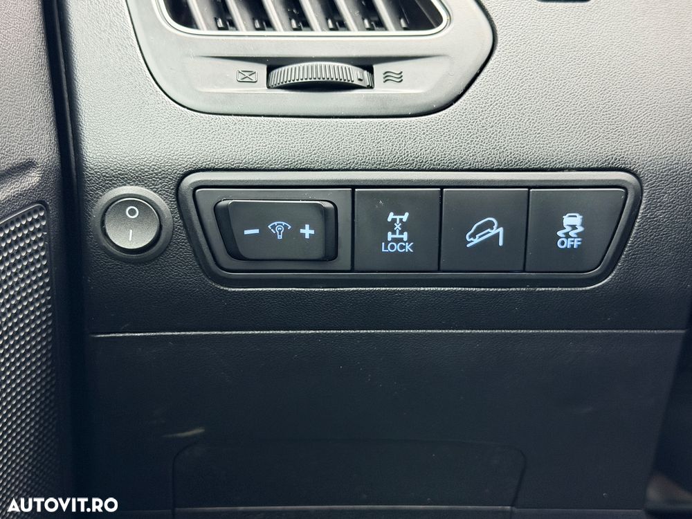 Hyundai ix35 2.0 CRDI 4WD Fifa World Cup Gold Edition - 28