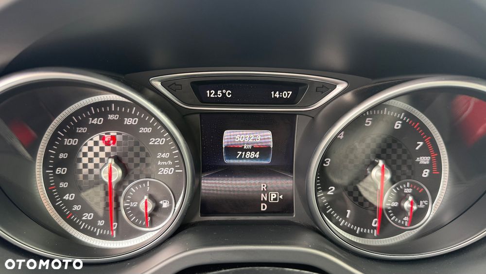 Mercedes-Benz Klasa A 220 4-Matic AMG Line - 17