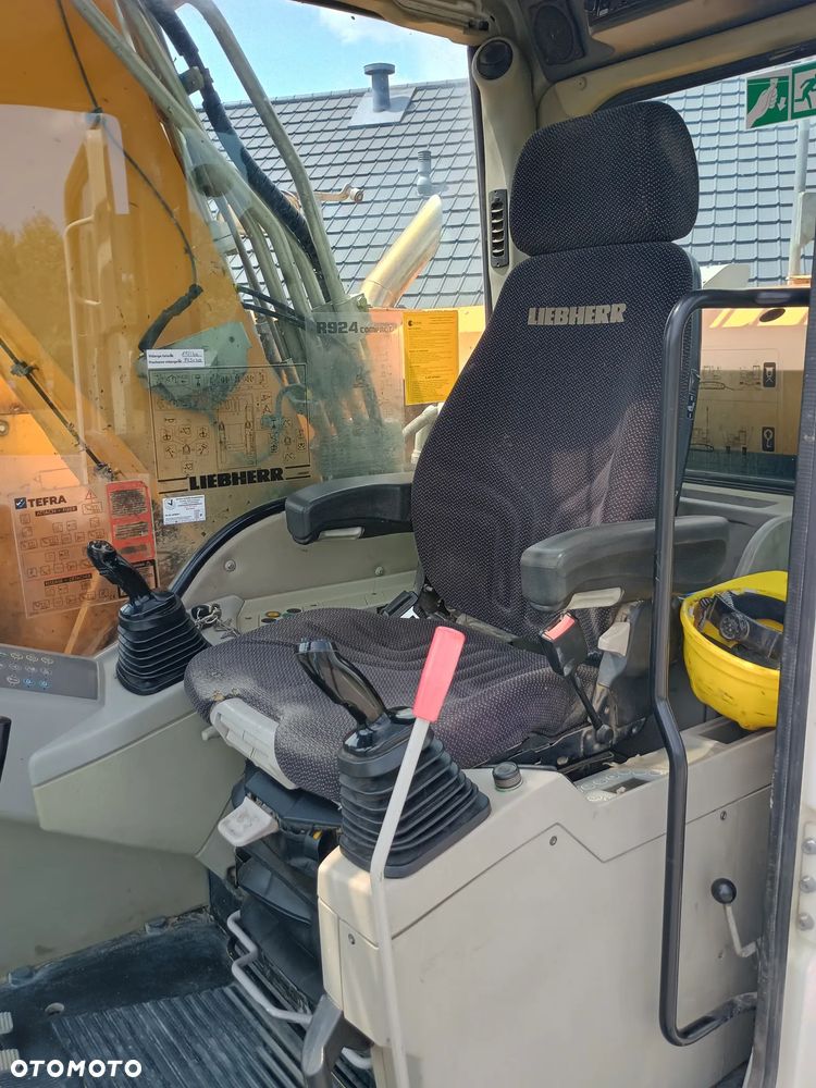 Liebherr R924 COMPACT LITRONIC - 13
