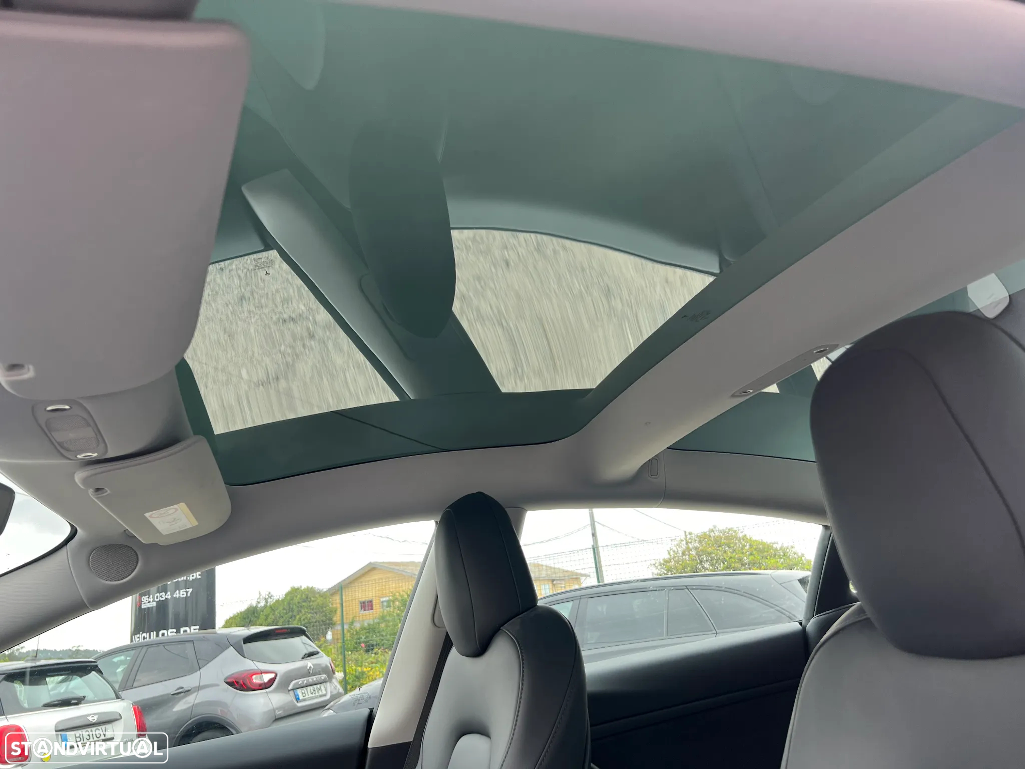 Tesla Model 3 RWD - 10