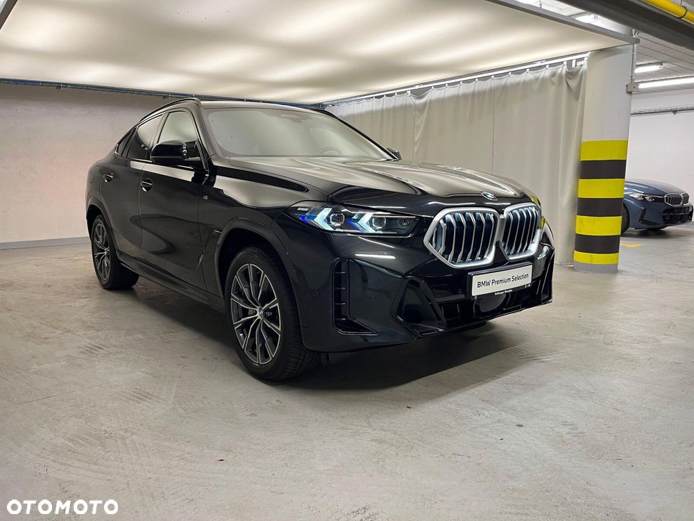 BMW X6 xDrive40d mHEV - 11