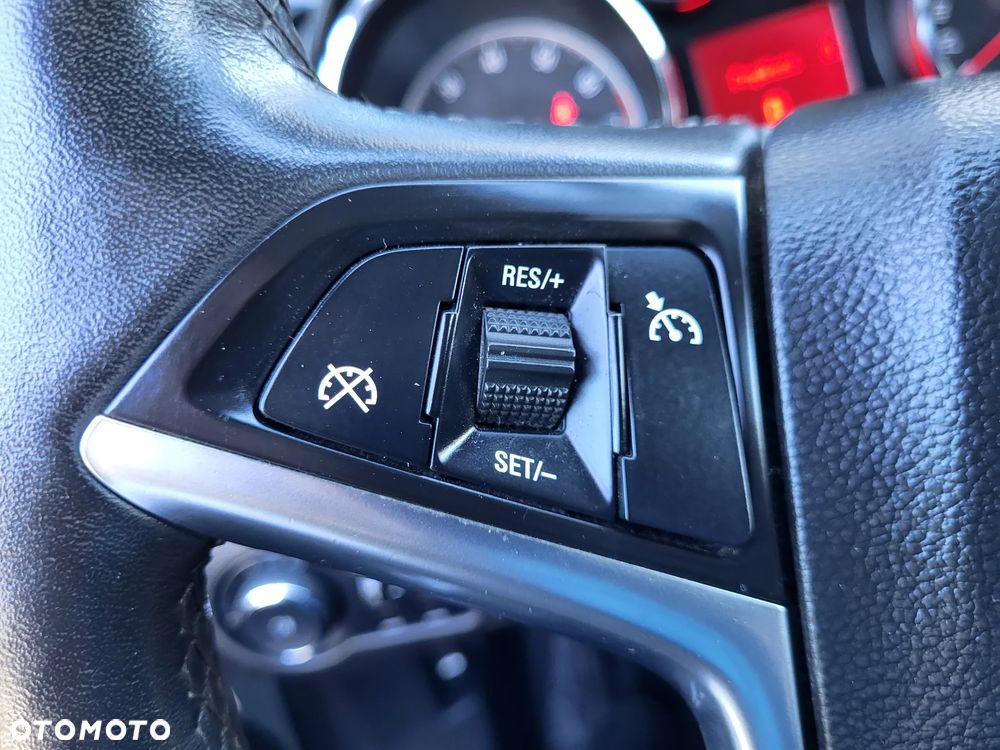 Opel Astra 1.4 Turbo - 17