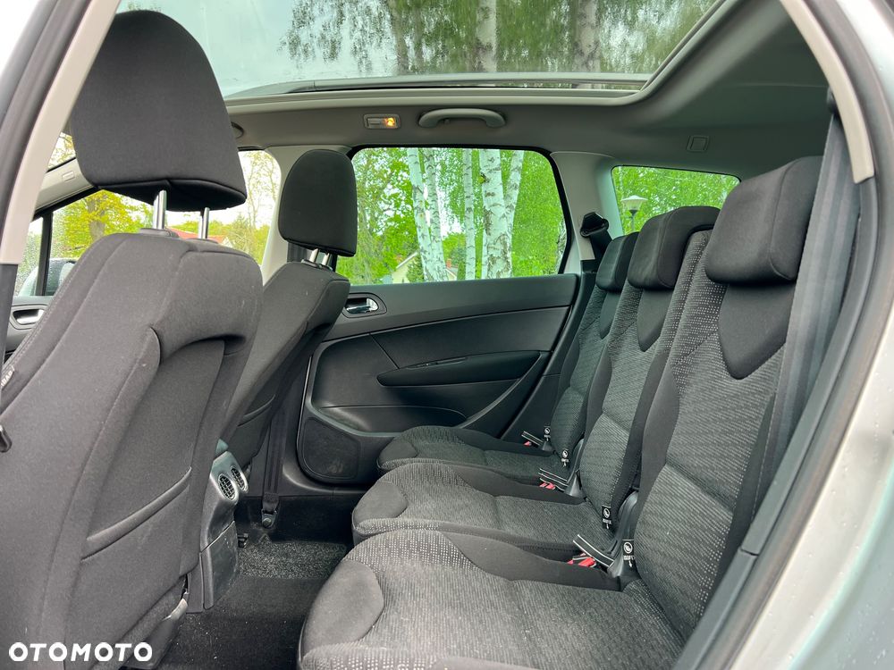 Peugeot 308 1.6 Premium - 17