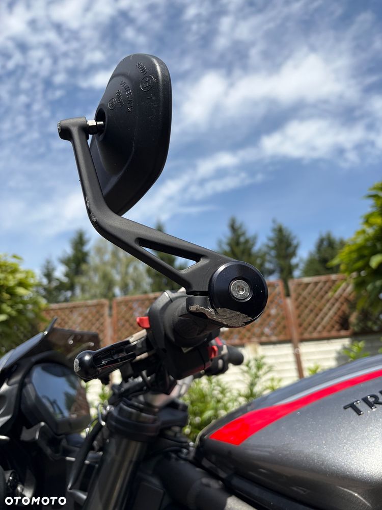 Triumph Street Triple - 28